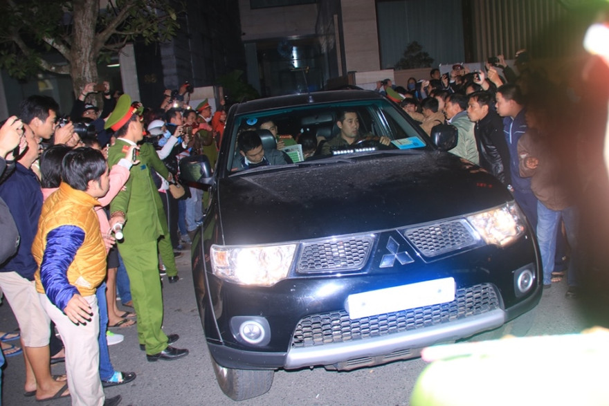 Năm giờ khám xét nhà đại gia Vũ 'nhôm' tại Đà Nẵng