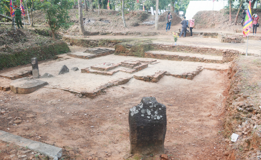 Một góc di chỉ khảo cổ Chăm Phong Lệ. 