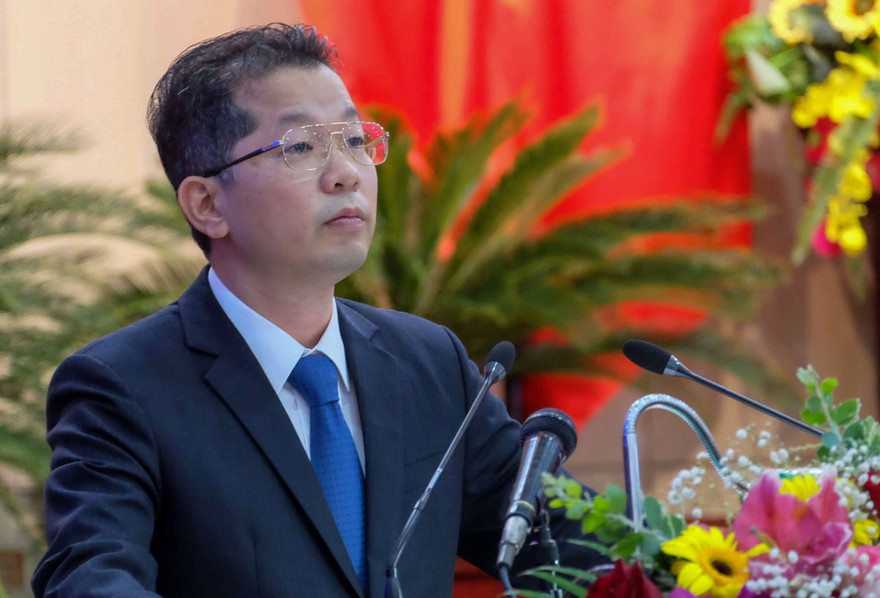 Ông Nguyễn Văn Quảng, Bí thư Thành uỷ Đà Nẵng phát biểu tại kỳ họp. 