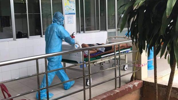 Điều trị ca bệnh COVID-19 ở Quảng Nam.