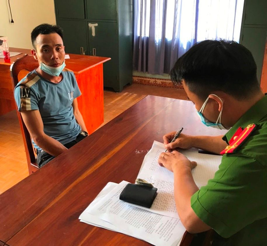 Đối tượng Trần Công Niên bị bắt giữ.