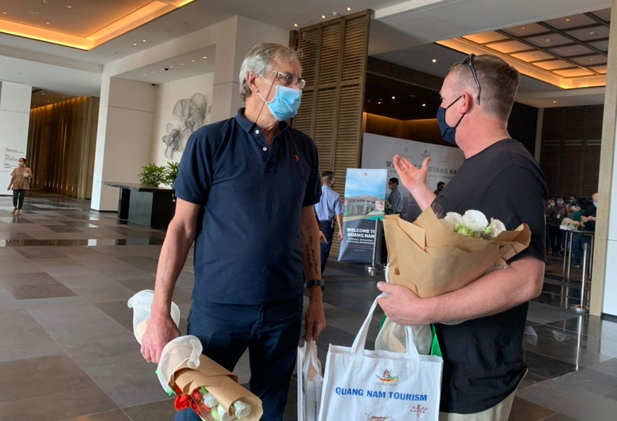 Du khách quốc tế đầu tiên trở lại Quảng Nam sau 2 năm gián đoạn bởi dịch COVID-19.