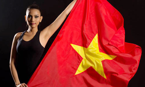 Trương Thị May tự thực hiện video clip 80 hoa hậu các nước nói 'Tôi yêu Việt Nam'.