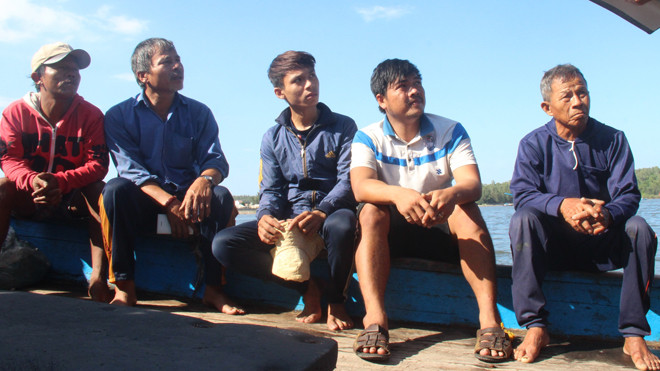 5 ngư dân tàu tàu QNa 95001 TS