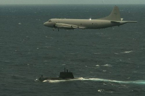 Máy bay tuần tra trên biển P-3B Orion