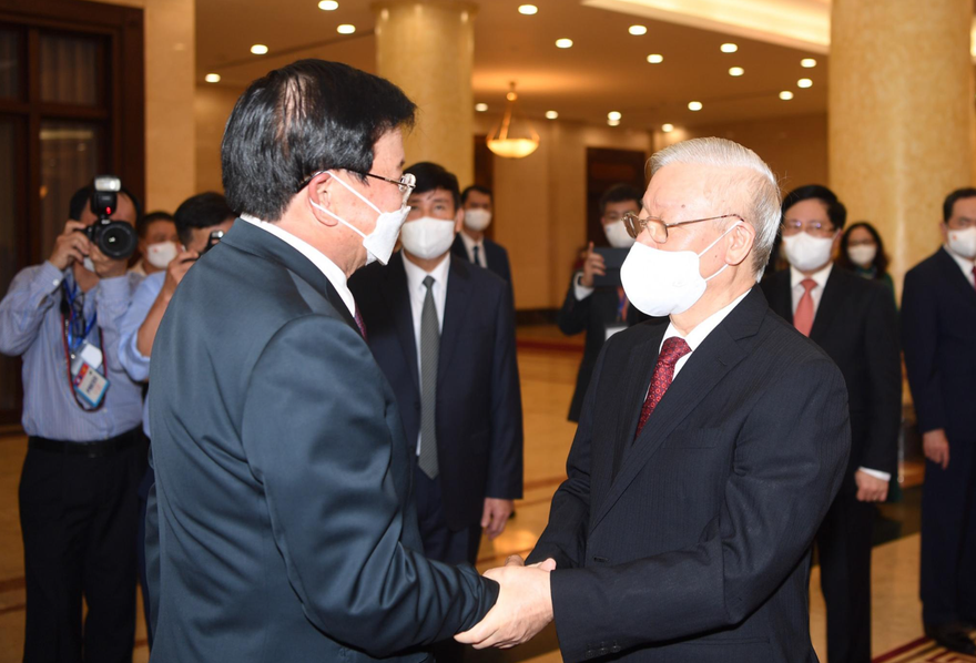 Tổng Bí thư Nguyễn Phú Trọng đón Tổng Bí thư, Chủ tịch nước Lào Thongloun Sisoulith. (Ảnh: Như Ý)