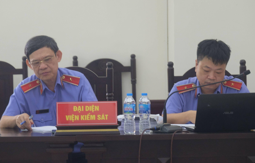 Đại diện viện kiểm sát tại phiên tòa phúc thẩm vụ án.
