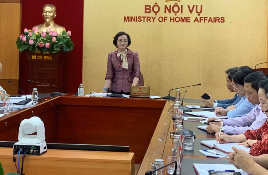 Bộ trưởng Nội vụ Phạm Thị Thanh Trà trong buổi làm việc với các đơn vị trực thuộc 
