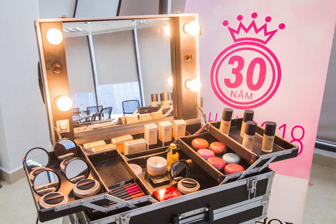 Bật mí “bí kíp” trang điểm của các thí sinh HHVN 2018