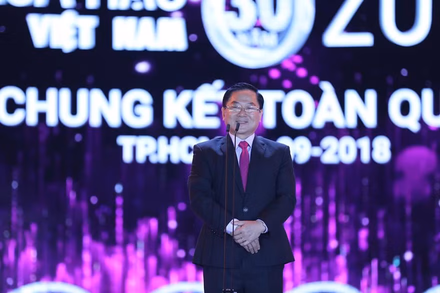 Cùng thí sinh lên rừng, xuống biển hòa thiên nhiên, văn hoá, con người