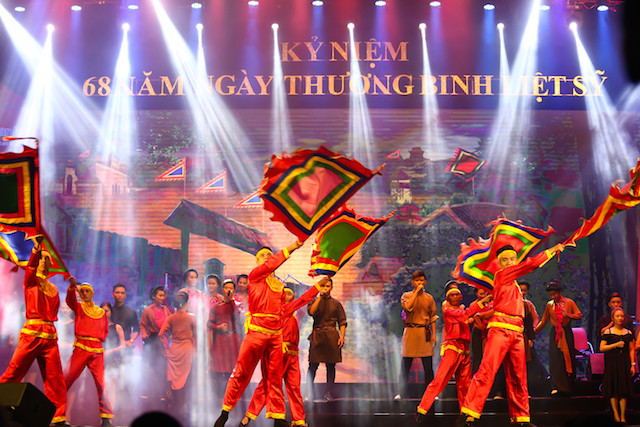 “Trong vòng tay mẹ” tri ân các anh hùng liệt sỹ