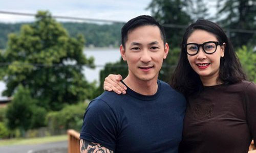 Hà Kiều Anh bên em trai ruột.