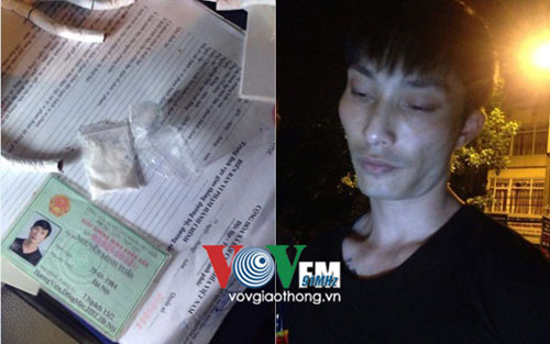 Đối tượng Tuấn cùng tang vật.