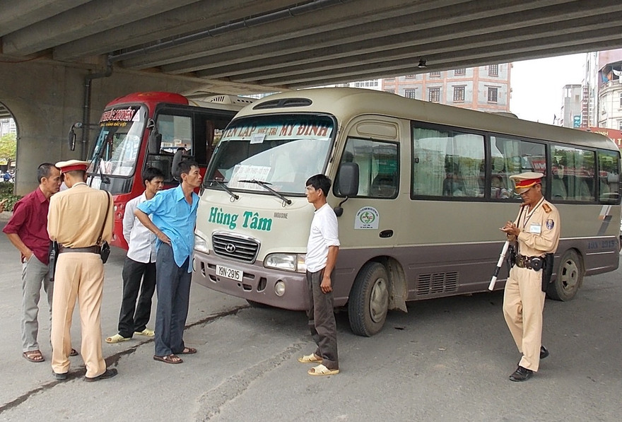 Từ 2/1 xe khách chạy trái tuyến sẽ bị “nhốt”. Ảnh: A.Trọng 