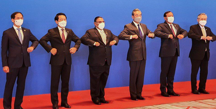 Bộ trưởng các nước Mekong - Lan Thương dự hội nghị. (Ảnh: Mofa)