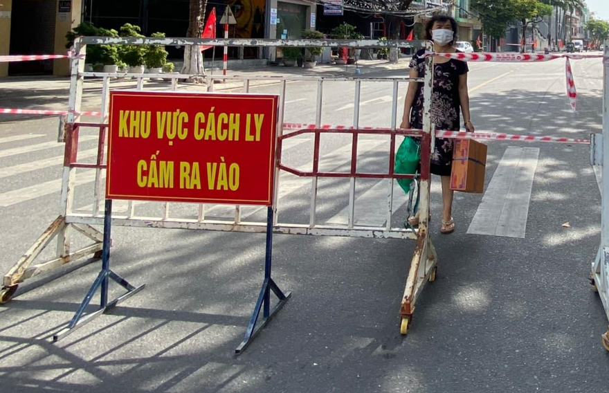 Hai ca nghi mắc COVID-19, Bình Dương tiếp tục phong tỏa nhiều nơi