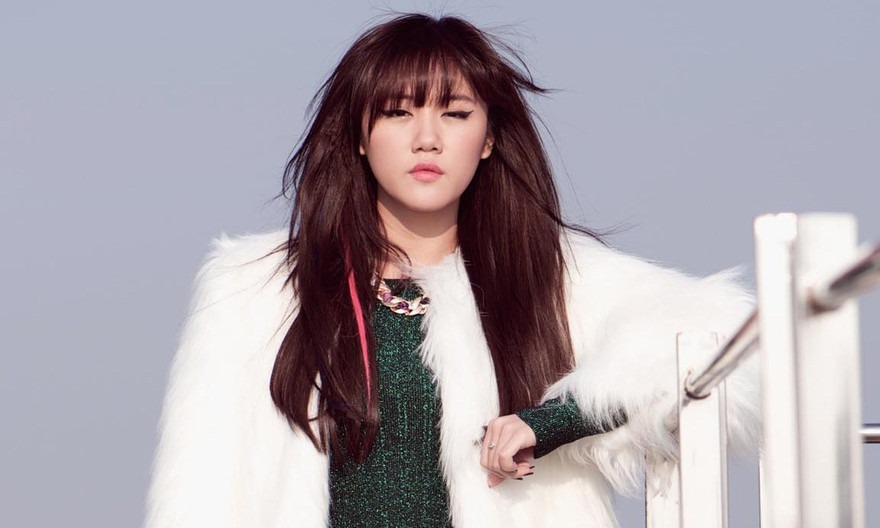 Nữ ca sĩ Văn Mai Hương.