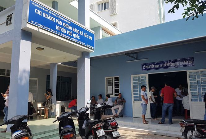 Chi nhánh Văn phòng Đăng ký đất đai huyện Phú Quốc. Ảnh Nhật Huy.