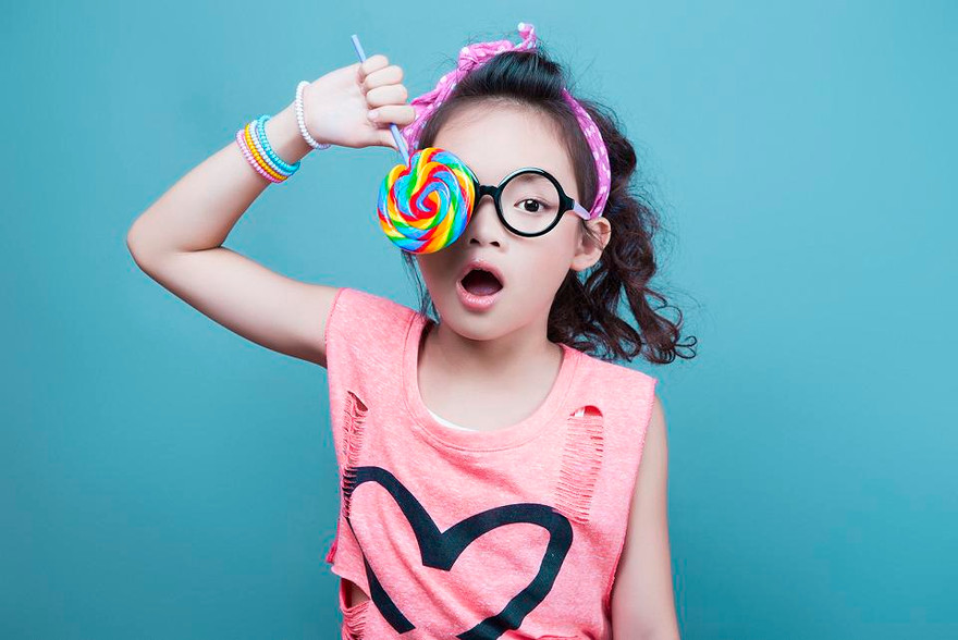 Quán quân Bước Nhảy Hoàn Vũ nhí Linh Hoa dễ thương trong bộ ảnh mới.