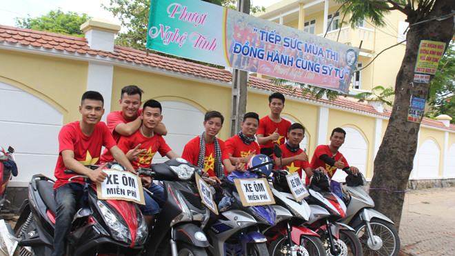  Bất kể thời tiết nào Hội Phượt cũng sẽ đồng hành cùng sĩ tử và người nhà trong kỳ thi THPT quốc gia 2016 và tuyển sinh ĐH, CĐ.