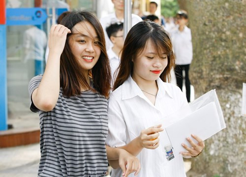 Thí sinh dự thi kỳ thi THPT quốc gia 2016. Ảnh: Như Ý