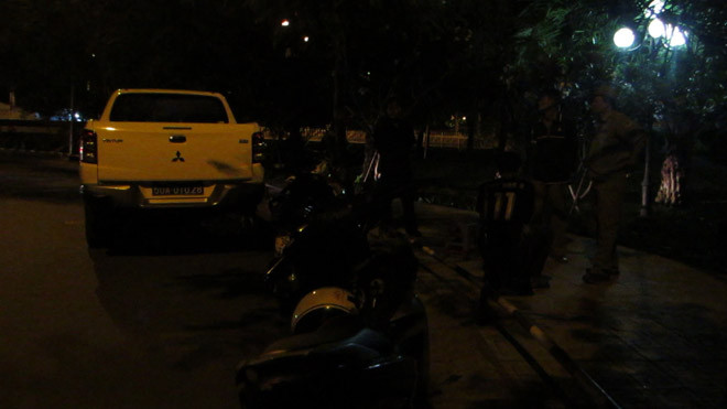 Lực lượng chức năng điều tra vụ việc.