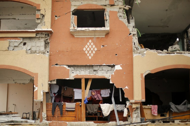 Khung cảnh hoang tàn tại một khu cư dân