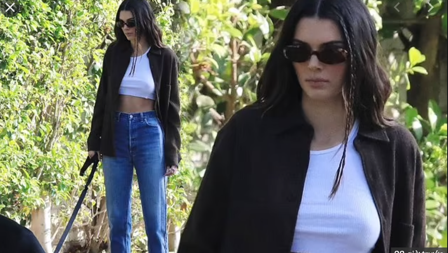 Kendall Jenner 'thả rông' dắt chó đi dạo, quần áo dài không dìm được dáng 'tượng tạc'