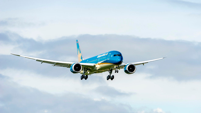 Hình ảnh chiếc máy bay B787-9 đầu tiên của VNA thực hiện chuyến bay thử đầu tiên. 