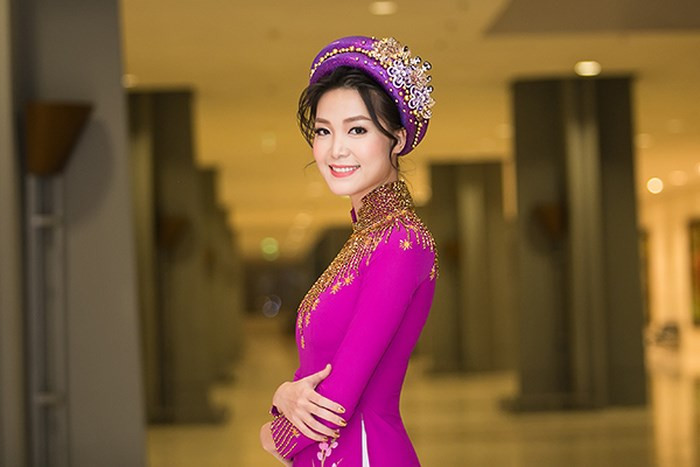 Hoa hậu Thuỳ Dung: "Bạn trai không cao to như Chris Hemsworth nhưng mạnh mẽ".