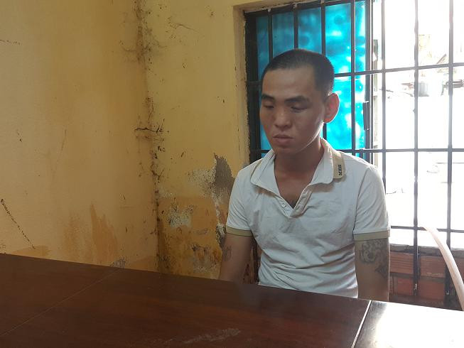 Nghi can Tuấn tại cơ quan điều tra. Ảnh CA cung cấp. 