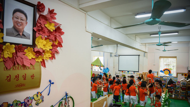 Bên trong ngôi trường có lớp học mang tên Kim Nhật Thành ở Hà Nội