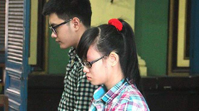 Hai bị cáo tại phiên tòa sơ thẩm. Ảnh: Tân Châu