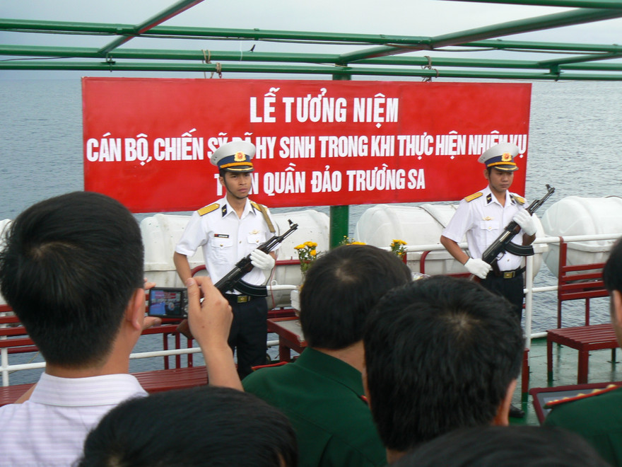 Lễ tưởng niệm các liệt sĩ hy sinh trên đảo Gạc Ma.