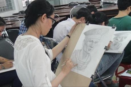 Những trường đại học nào hoãn tổ chức kỳ thi riêng vì COVID-19?