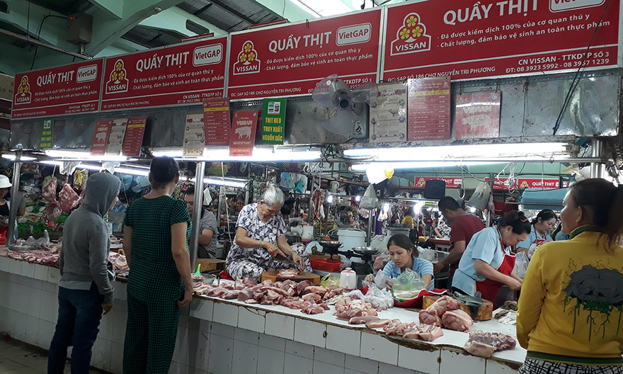 Từ ngày 27/4, giá heo tại siêu thị và một số chợ giảm 3.000 đồng/kg.