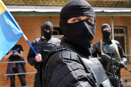 Giao tranh bùng phát tại Donetsk, vũ khí hạng nặng 'tái xuất'