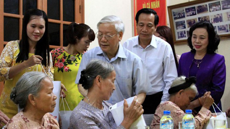 Hơn 500 tỷ đồng tặng quà Tết người có công