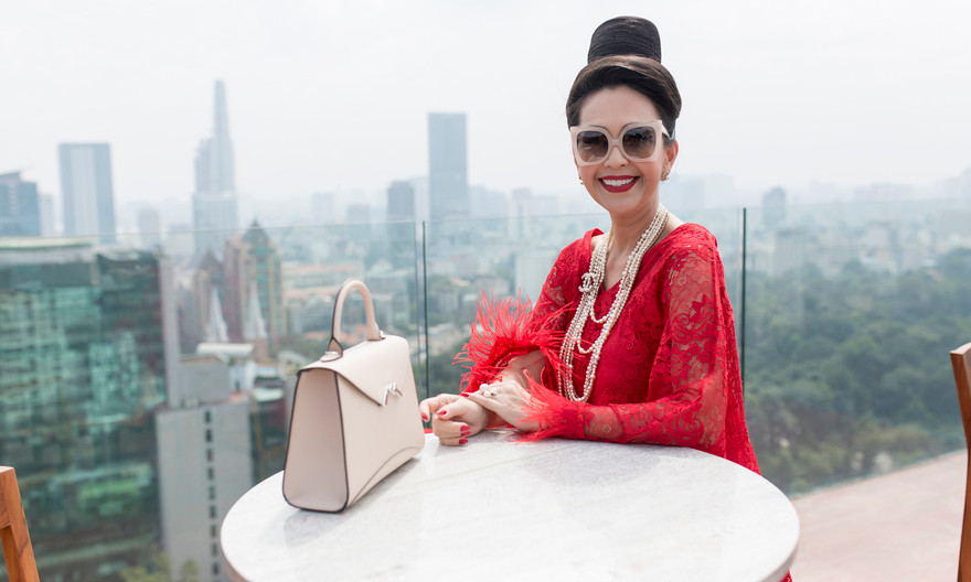 'Nữ hoàng ảnh lịch' Diễm My mở tiệc sinh nhật sang chảnh trên độ cao 150 mét