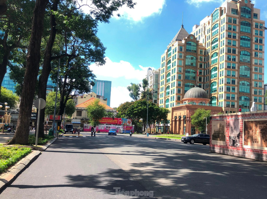 Thực hiện giãn cách toàn TPHCM theo Chỉ thị 16 ra sao?