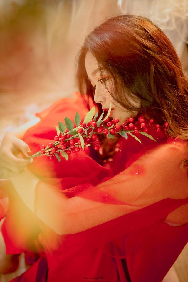 Nữ sinh ĐH Kinh tế Quốc dân sở hữu góc nghiêng xinh đẹp.