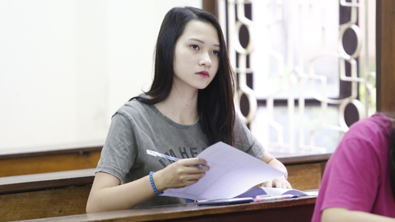 Thí sinh trong giờ làm bài thi môn Hóa học sáng 5/7. Ảnh: Như Ý