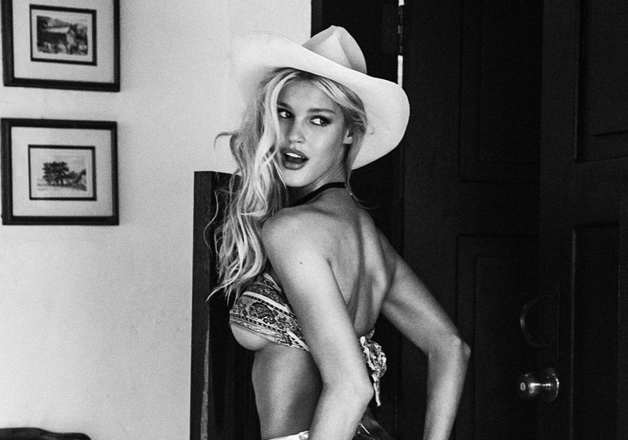 Bộ ảnh tuyệt đẹp về thiên thần tóc vàng người Mỹ được thực hiện tại Nam Mỹ 