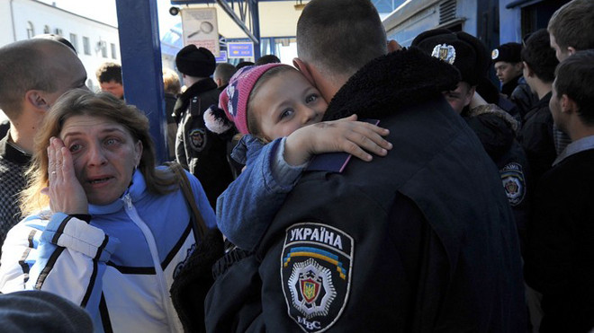 Ngày về đầy xúc cảm của lính Ukraine