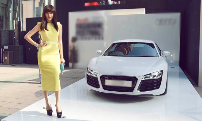 Trang Lạ xuất hiện quyến rũ ở Singapore Fashion Week