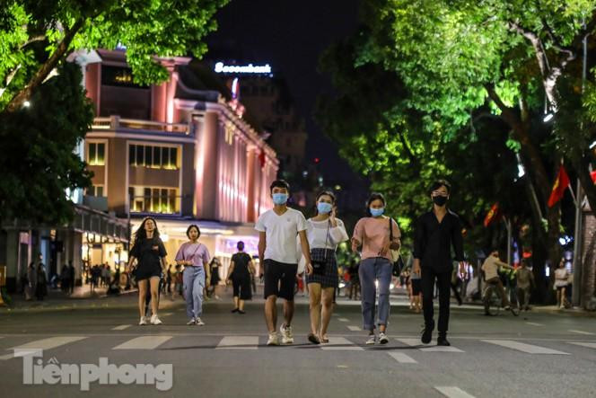 Hà Nội dừng toàn bộ không gian đi bộ từ 30/4
