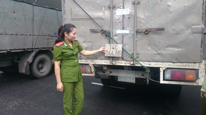 Ô tô sử dụng biển giả để vận chuyển hàng lậu