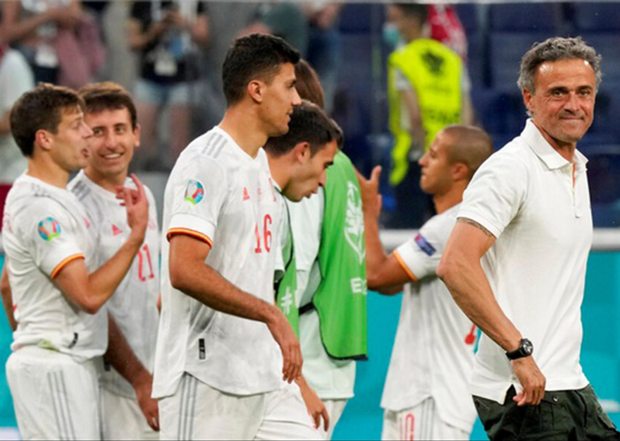 Tuyển Tây Ban Nha lách qua cánh cửa hẹp vào bán kết