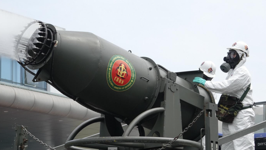 Bộ Y tế đề nghị các địa phương không phun khử khuẩn ngoài trời