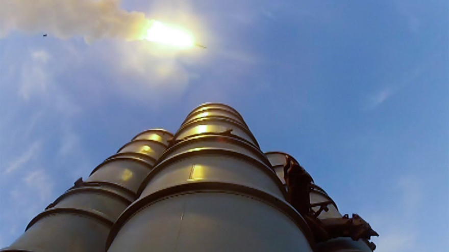 Nga tăng cường sức mạnh quân sự cho Syria bằng hệ thống phòng không S-300. Ảnh: RT